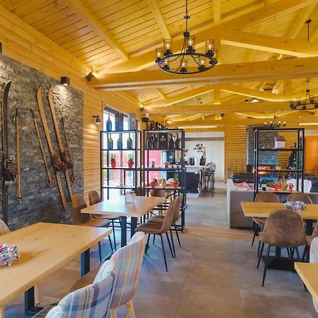 Cornelia Deluxe Lägenhetshotell Bansko