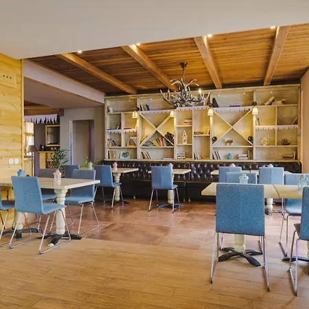 Апарт-отель Cornelia Deluxe