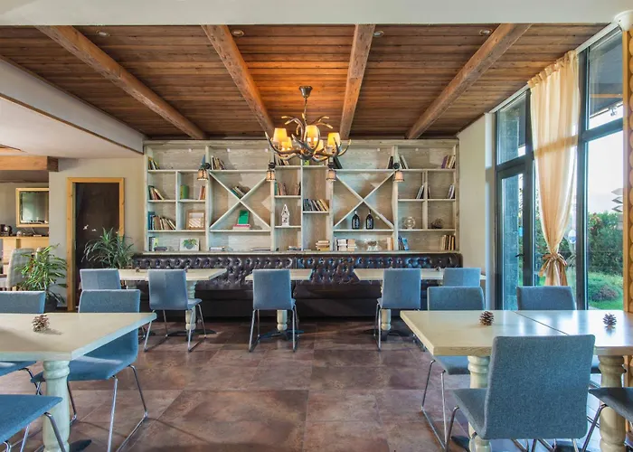 Cornelia Deluxe Lägenhetshotell Bansko