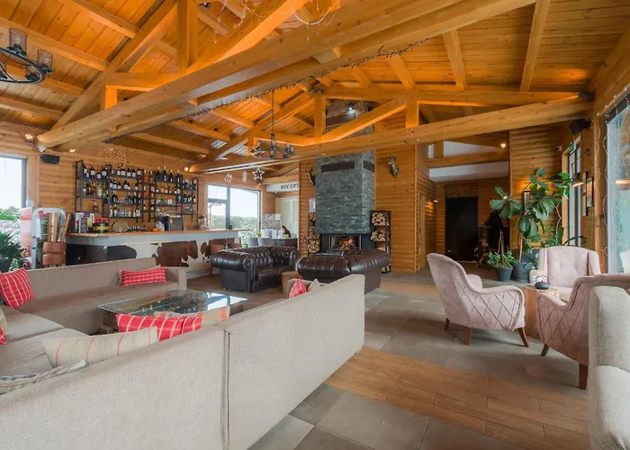 Lägenhetshotell Cornelia Deluxe 4*