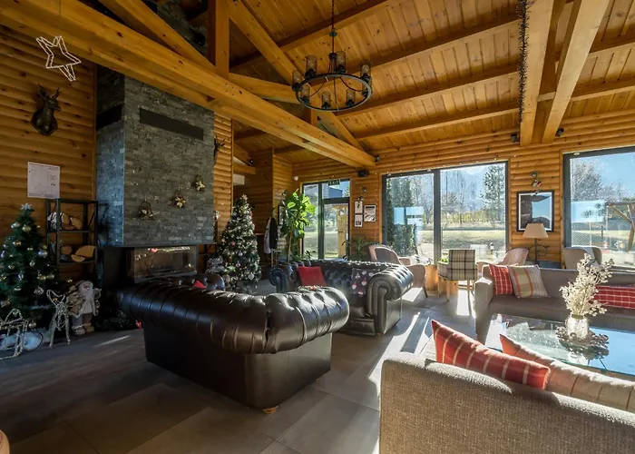 Cornelia Deluxe Lägenhetshotell 4*