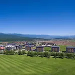 Cornelia Deluxe Lägenhetshotell 4*