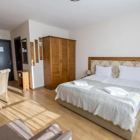 Lejlighedshotel Cornelia Deluxe 3*