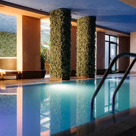 Cornelia Deluxe Апарт-готель 4*
