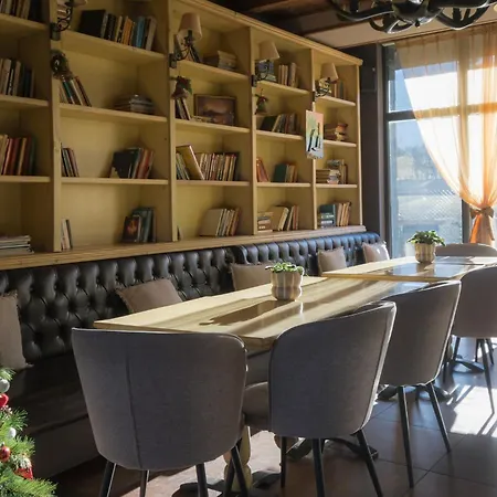 Cornelia Deluxe Aparthotel