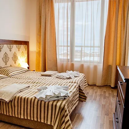 Cornelia Deluxe شقة فندقية 4*
